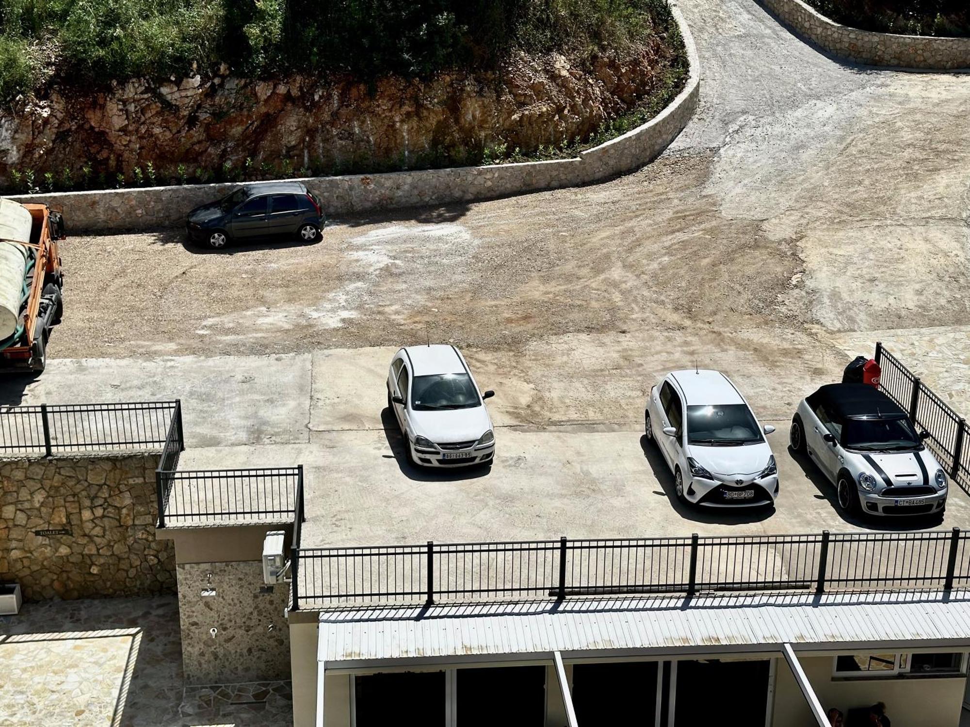 Akhdar Apartments Утєха Екстер'єр фото