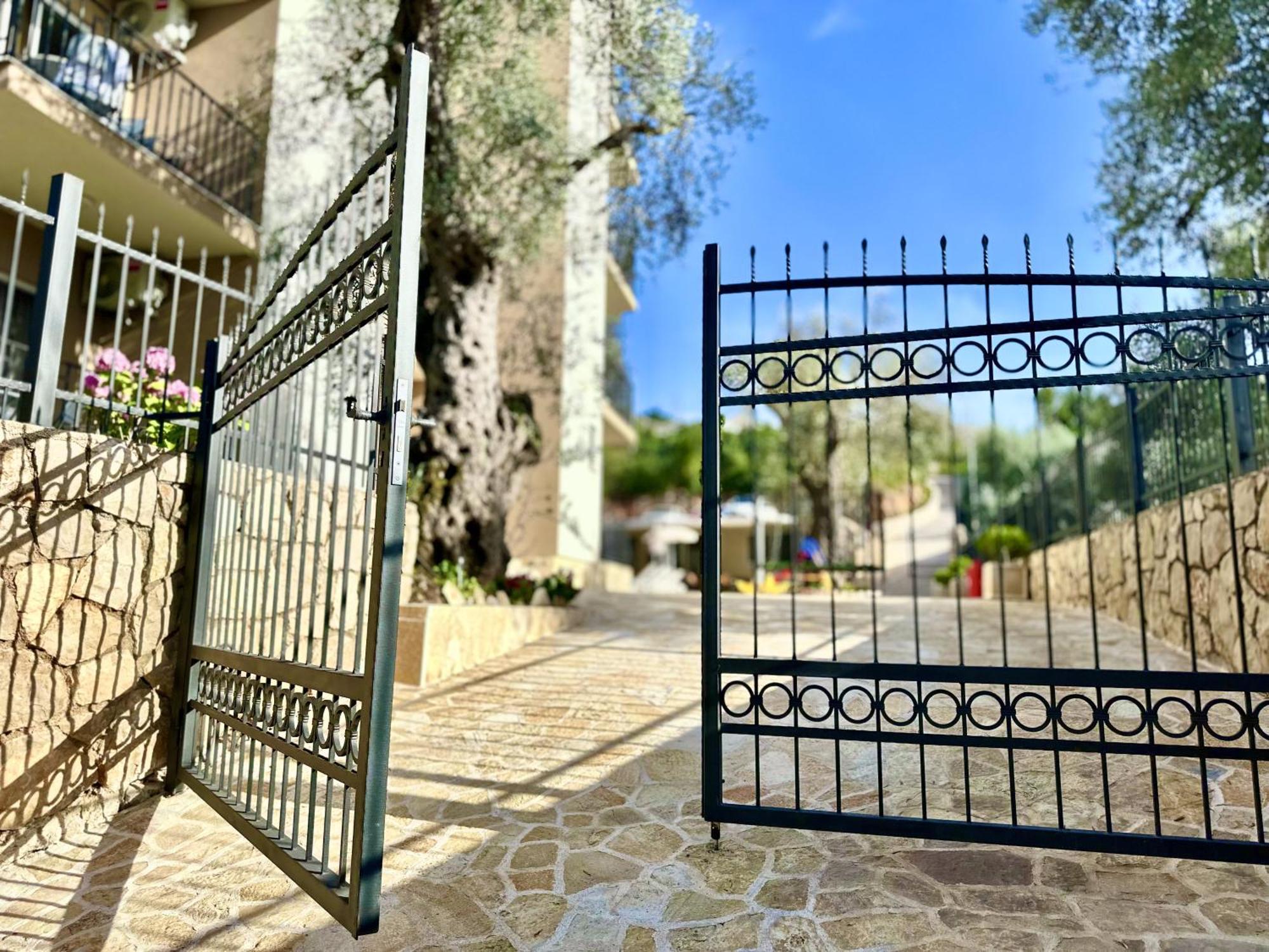 Akhdar Apartments Утєха Екстер'єр фото
